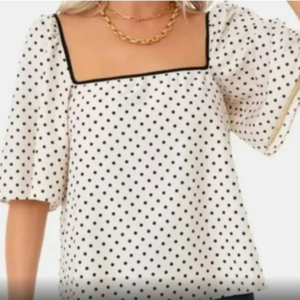 Tuckernuck New Polkadot Cream and Black Top Size XXL